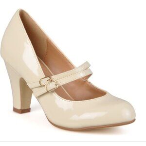 NWT Journee Collection Wendy Mary Janes, Women's, Size: 8.5 Wide, Beig